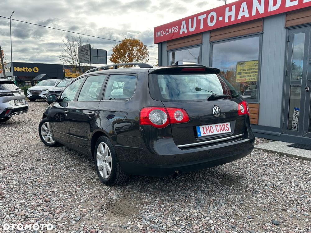 Volkswagen Passat - 4
