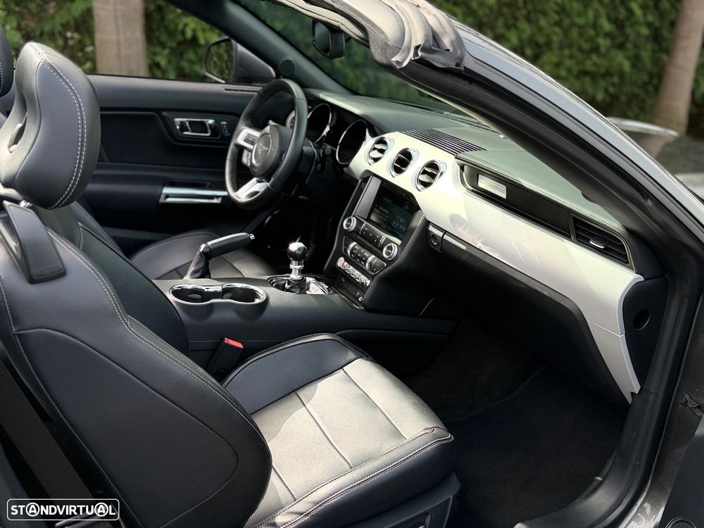 Ford Mustang 2.3i EcoBoost - 17