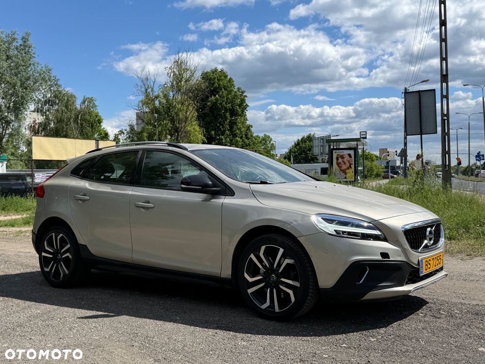 Volvo V40 Cross Country D3 Drive-E SCR Momentum - 6