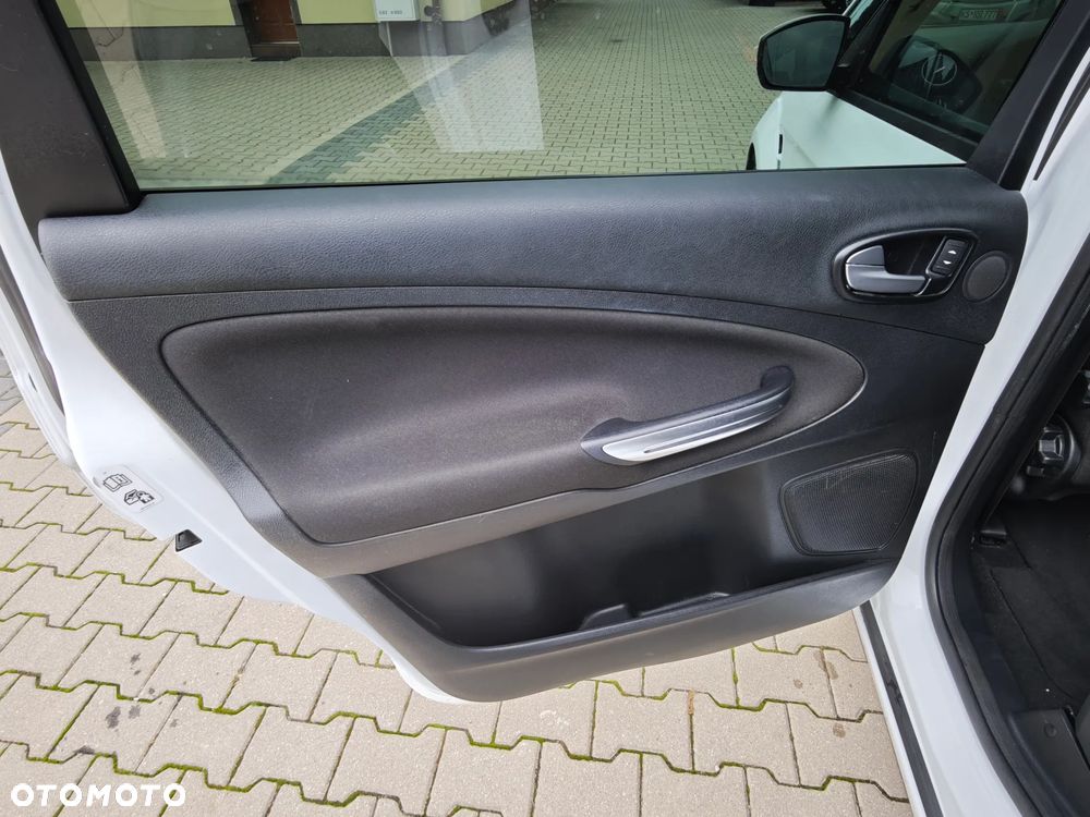 Ford S-Max 2.0 TDCi Trend - 26