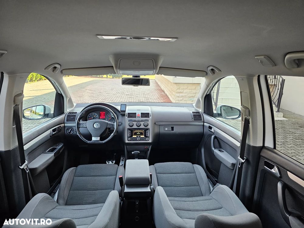 Volkswagen Touran 1.4 TSI DSG R-Line Edition - 10