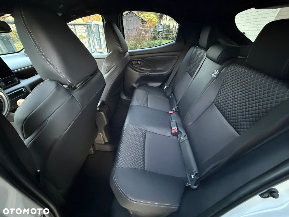 Toyota Yaris Hybrid 1.5 Executive - 26