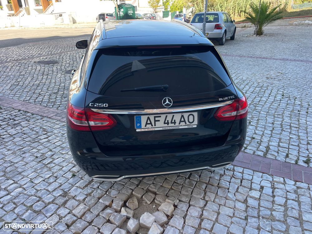 Mercedes-Benz C 250 Station CDI DPF 4Matic (BlueEFFICIENCY) 7G-TRONIC Avantgarde - 7