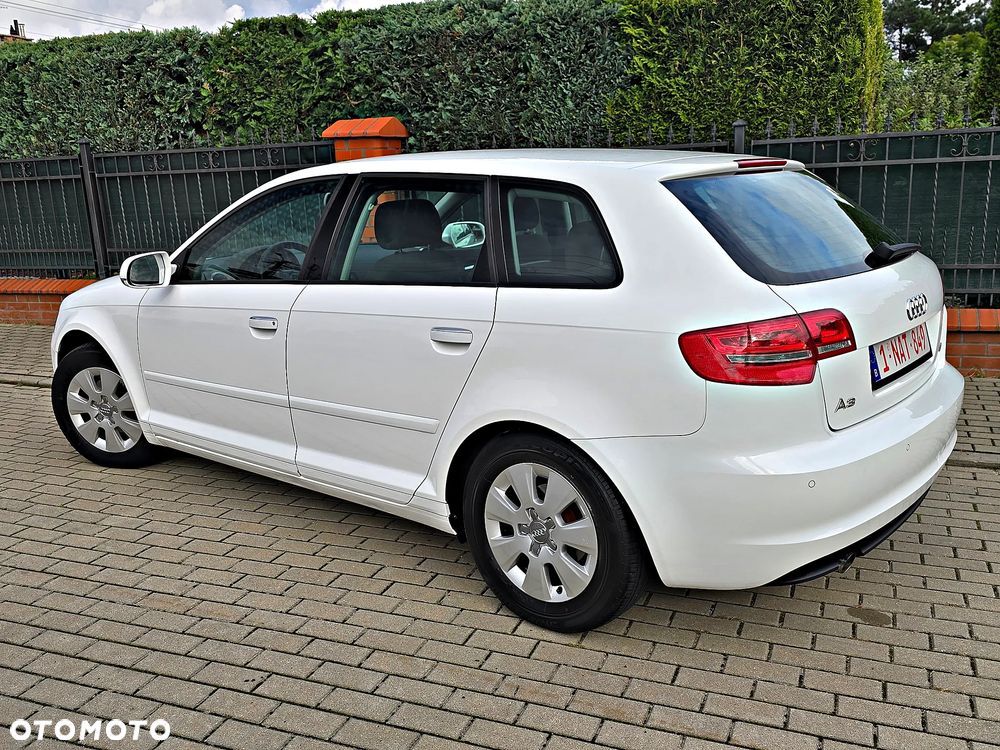 Audi A3 Sportback 1.6 TDI Attraction - 15