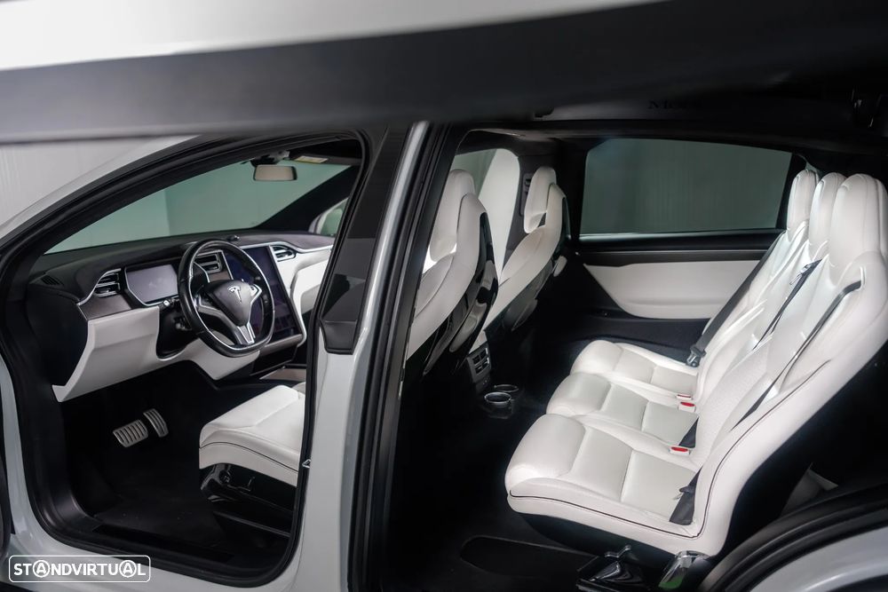 Tesla Model X P100D - 18
