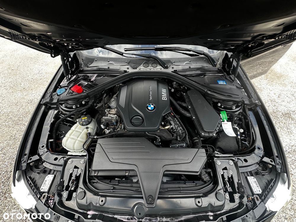 BMW Seria 3 325d Sport Line Shadow sport - 39