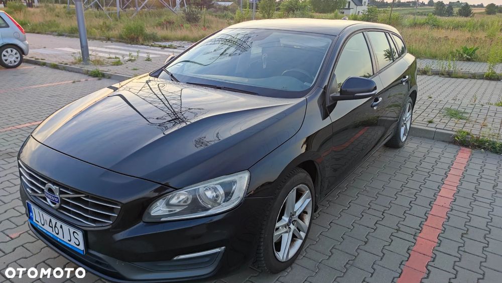 Volvo V60 D4 Drive-E Kinetic - 1