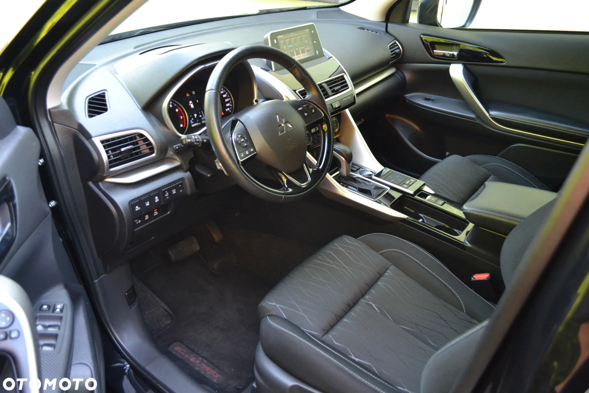 Mitsubishi Eclipse Cross 1.5 T GPF Intense CVT - 11