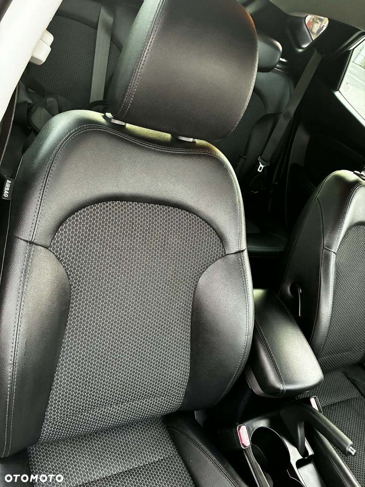 Hyundai ix35 1.6 GDI Comfort 2WD - 21