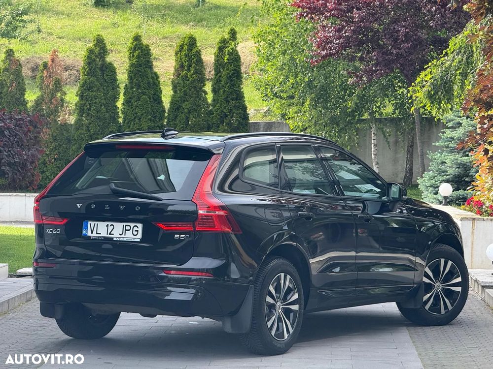 Volvo XC 60 B5 B AWD Ultimate Black Edition - 4