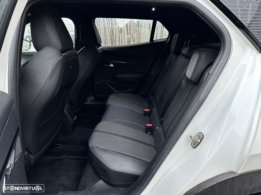 Peugeot 2008 PureTech 130 GT - 6