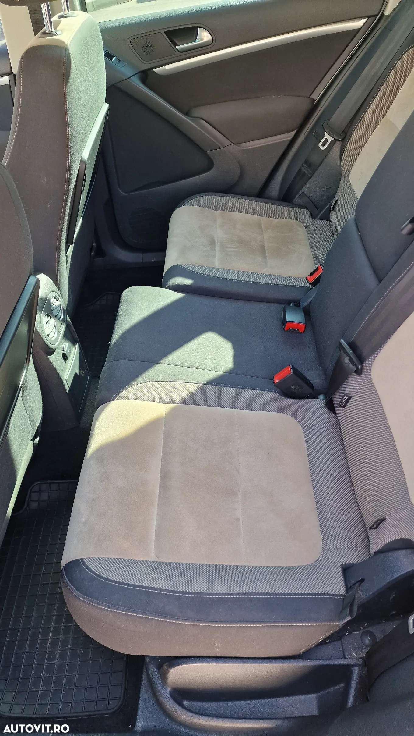 Volkswagen Tiguan 2.0 TDI 4Motion DSG BMT Sport & Style - 23