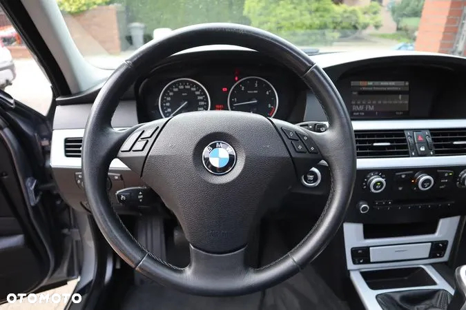 BMW Seria 5 530d Touring - 14