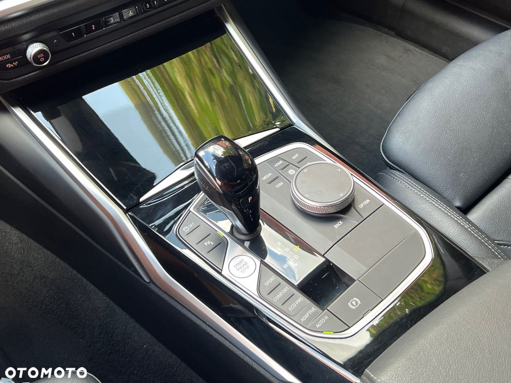 BMW Seria 3 M340i xDrive - 12