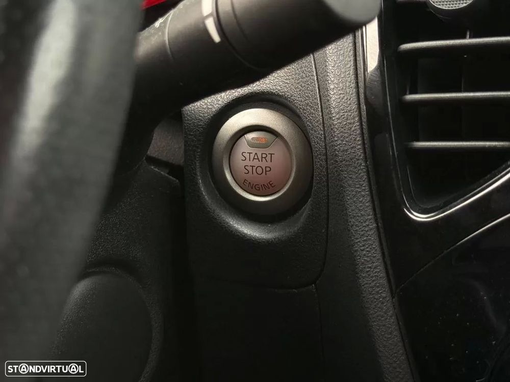 Nissan Juke 1.5 dCi N-Connecta P.Ext.2 Black Tokyo - 17