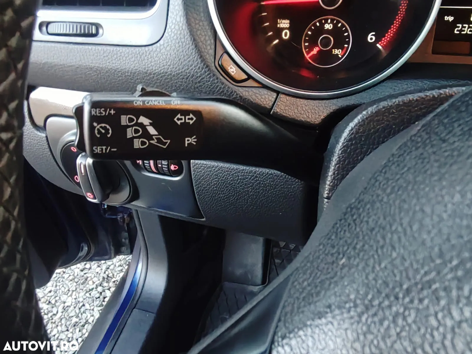 Volkswagen Golf - 6