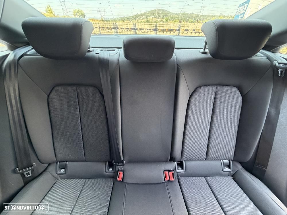 Audi A3 Limousine 30 TFSI S tronic sport - 38
