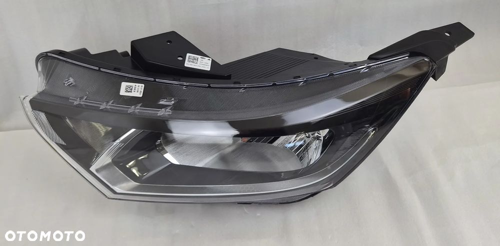 LAMPA LEWA PRZÓD HYUNDAI i20 III 2021- 92101-Q0050 ZWYKŁA (NR MAG. 2669) - 2