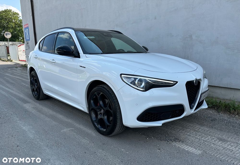 Alfa Romeo Stelvio 2.0 Turbo 16V AT8-Q4 Veloce - 1