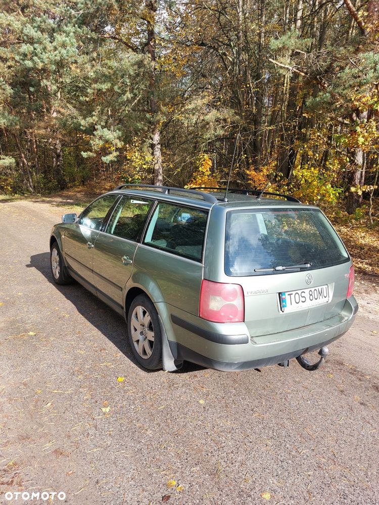 Volkswagen Passat 1.9 TDI Comfortline - 4