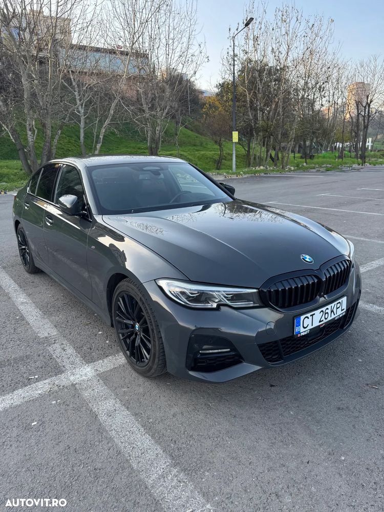 BMW Seria 3 330i xDrive AT - 1