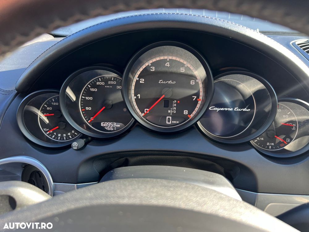 Porsche Cayenne Turbo V8 4.8L Aut. - 9