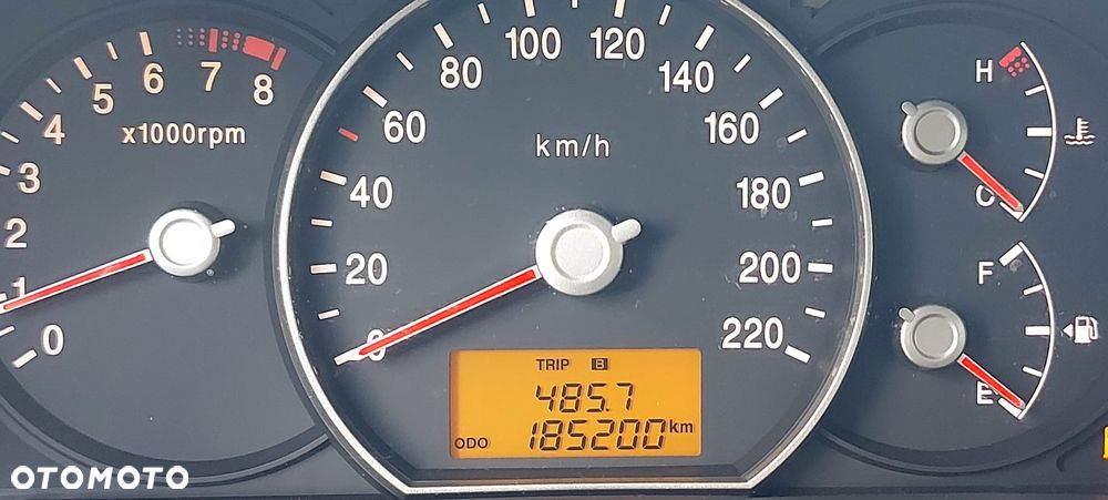 Kia Carens 2.0 EX - 7
