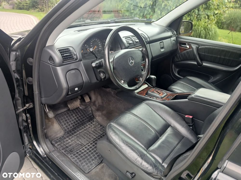 Mercedes-Benz ML - 10