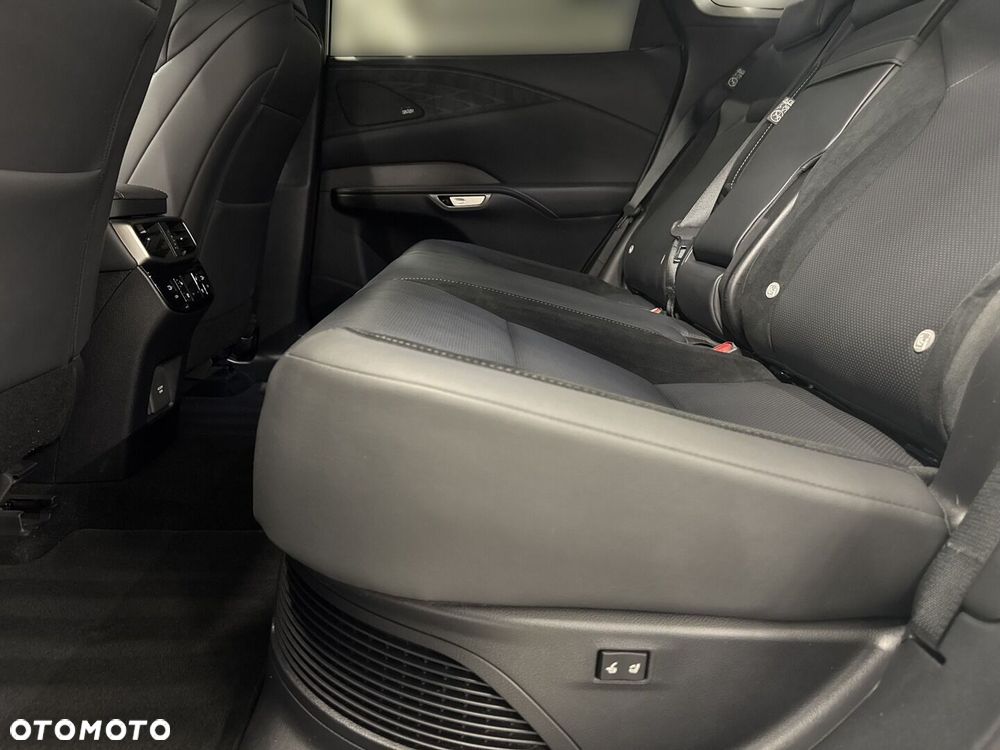 Lexus RX - 10