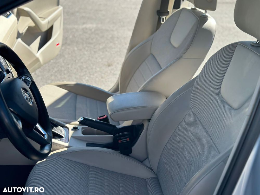 Skoda Octavia 1.6 TDI Elegance DSG - 7