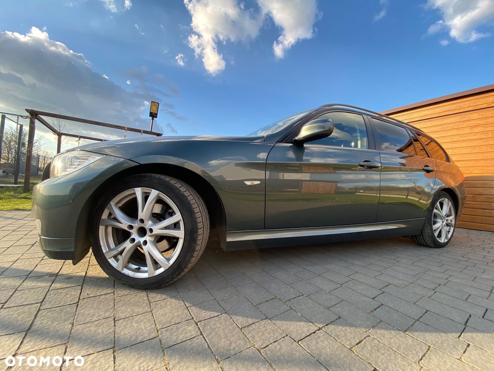 BMW Seria 3 318i - 4