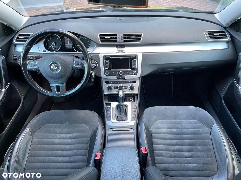 Volkswagen Passat - 13