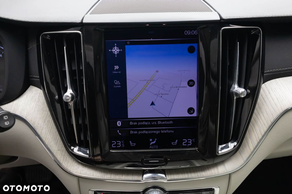 Volvo XC 60 B4 D AWD Geartronic Inscription - 23