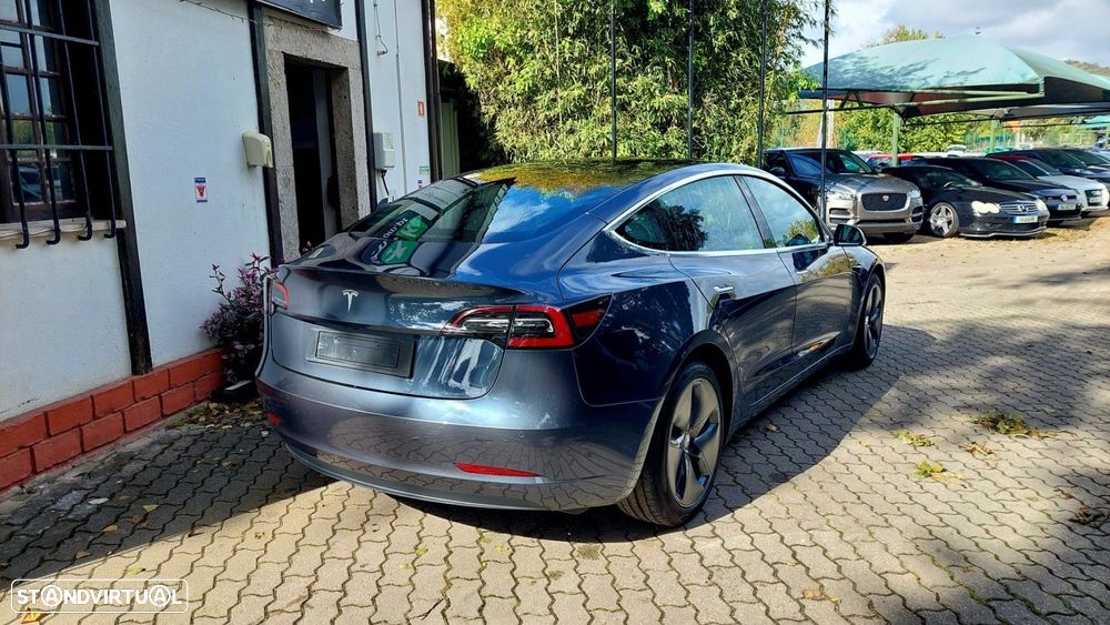 Tesla Model 3 Standard Range Plus RWD - 2