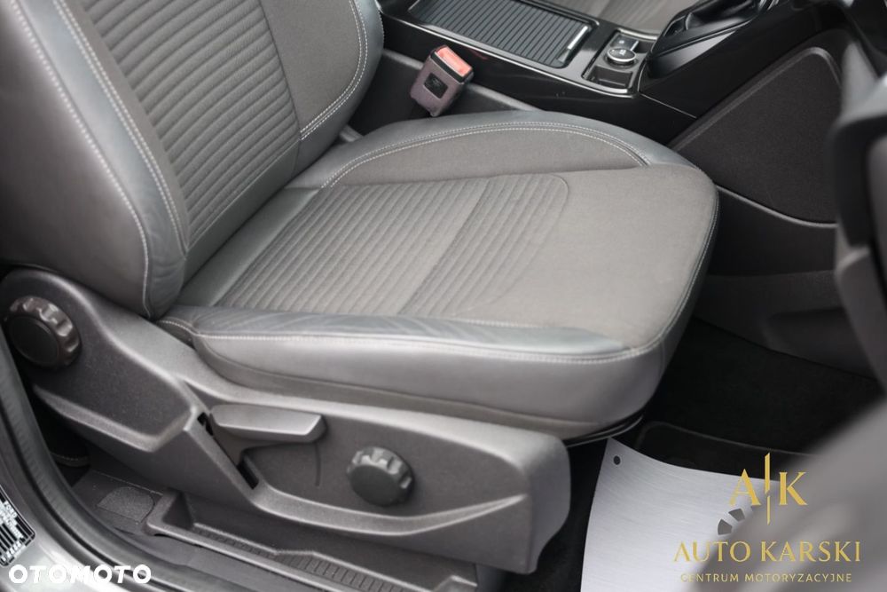 Ford Kuga - 33