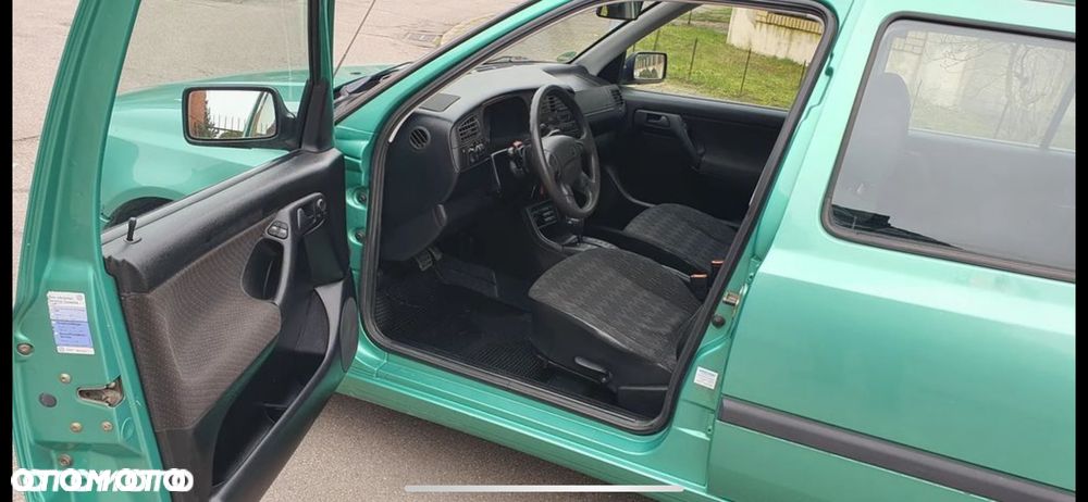 Volkswagen Golf - 15