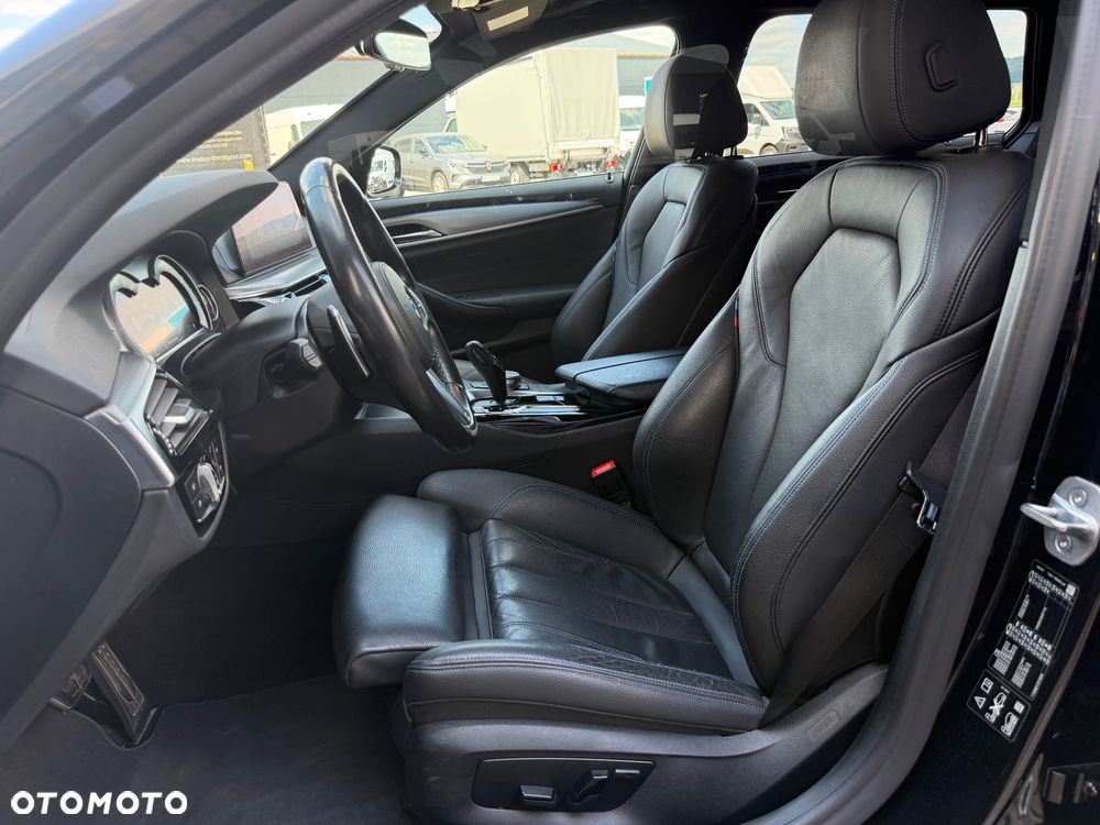 BMW Seria 5 520d xDrive M Sport sport - 30