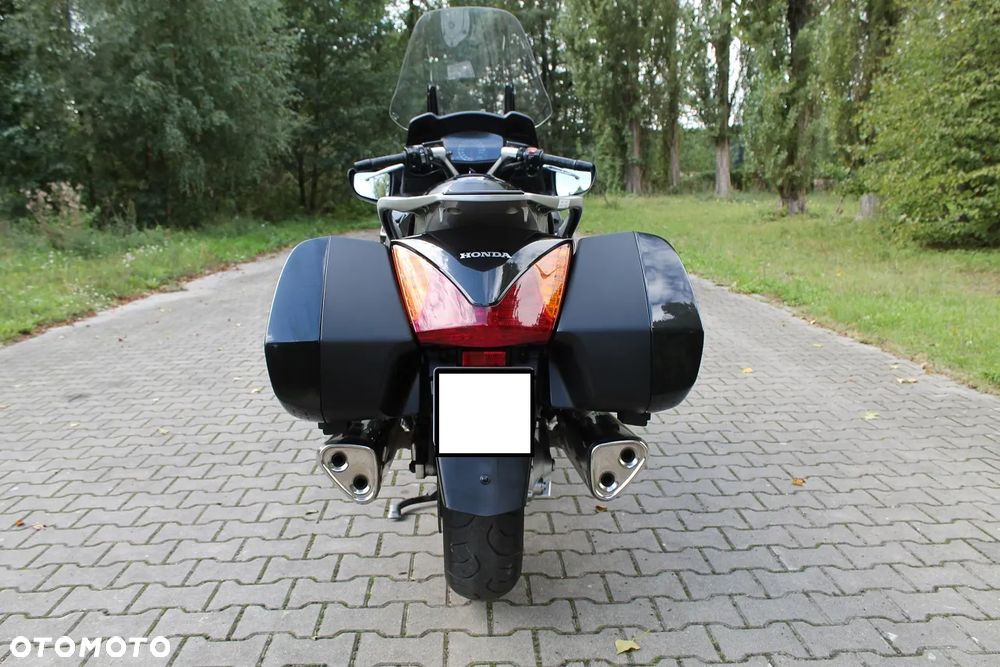 Honda ST - 9