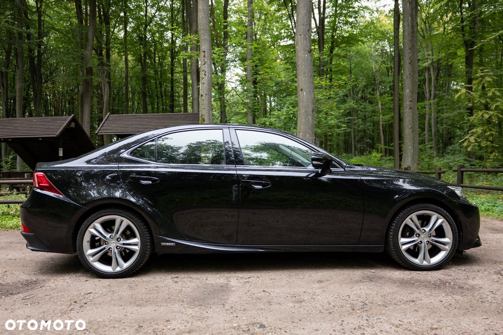 Lexus IS 300h Business - 7