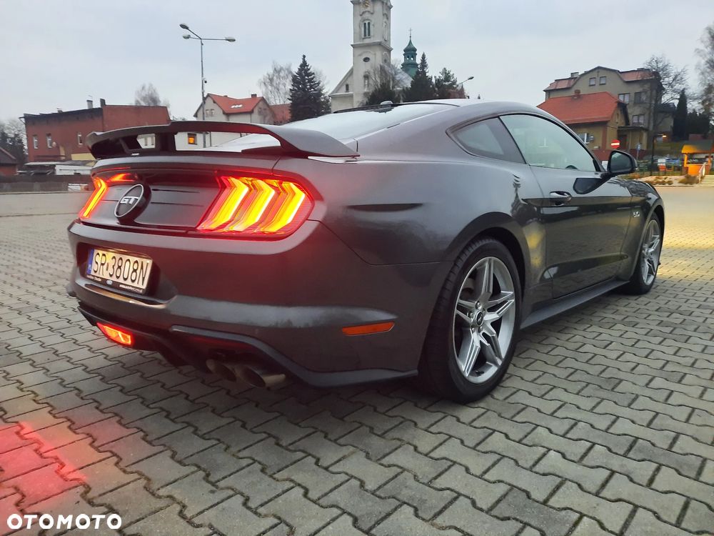 Ford Mustang - 6