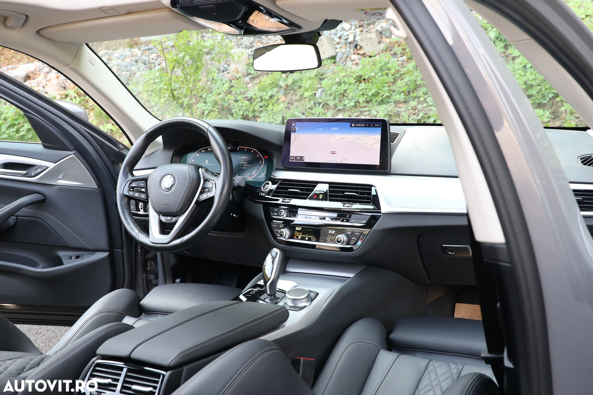 BMW Seria 5 520d xDrive AT MHEV - 24