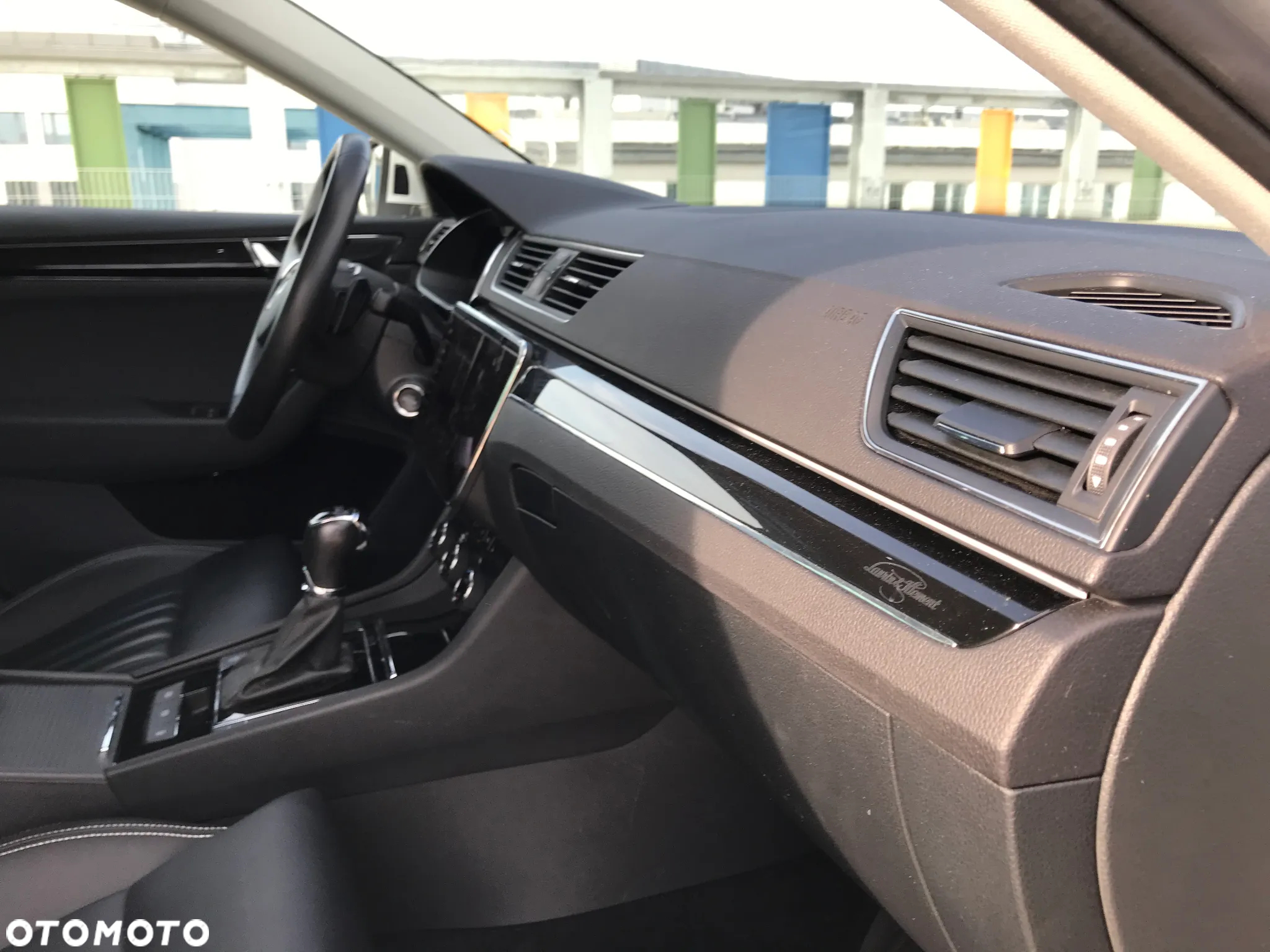 Skoda Superb 2.0 TDI SCR L&K DSG - 24