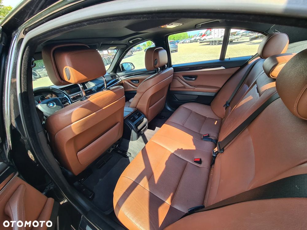 BMW Seria 5 - 34