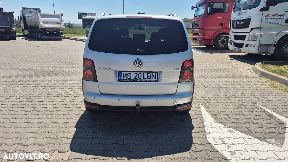 Volkswagen Touran - 7