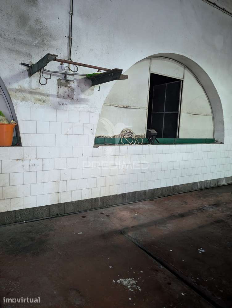 Armazém no centro da Vila de Mora - Grande imagem: 3/7