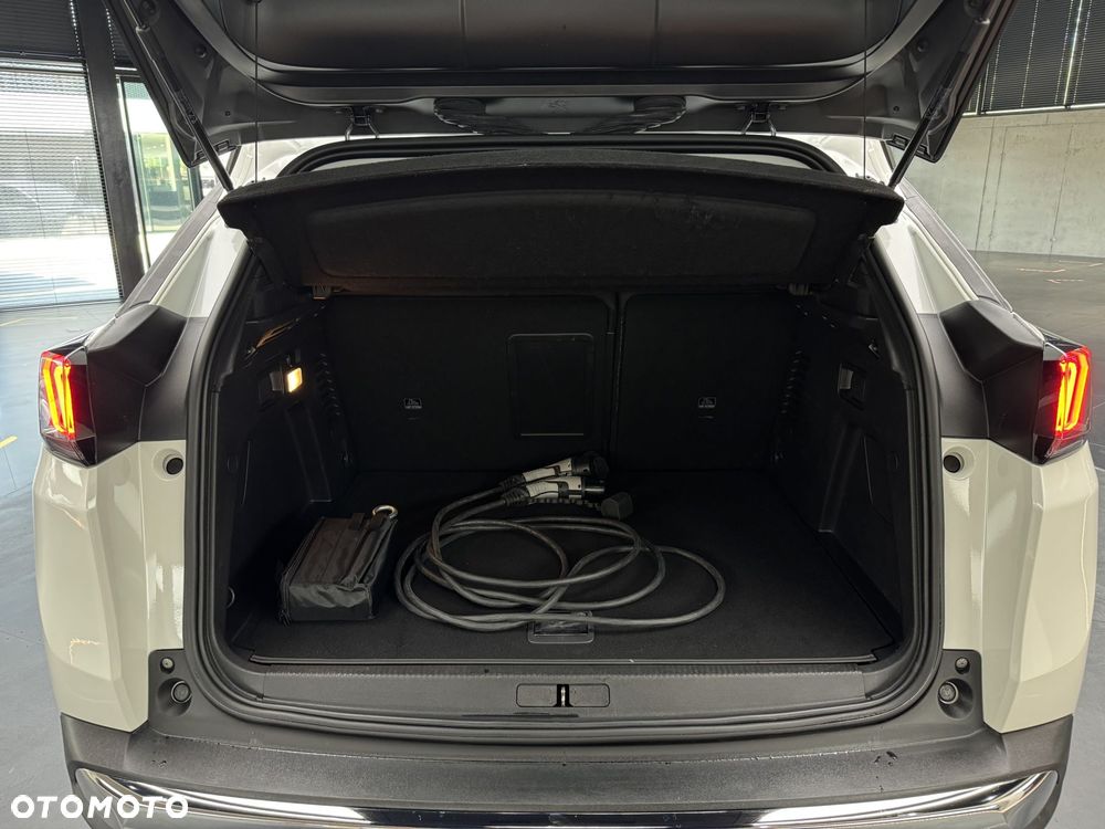 Peugeot 3008 1.6 PureTech Hybrid PHEV Allure S&S EAT8 - 19