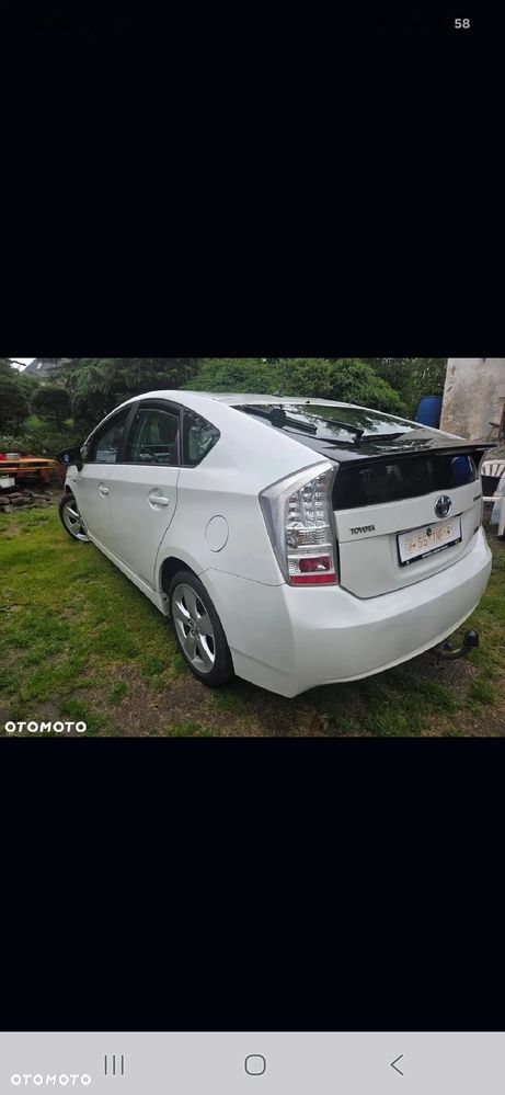 Toyota Prius (Hybrid) Comfort - 4