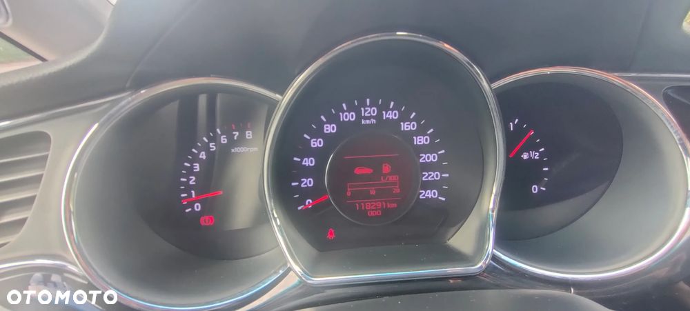 Kia Ceed - 6