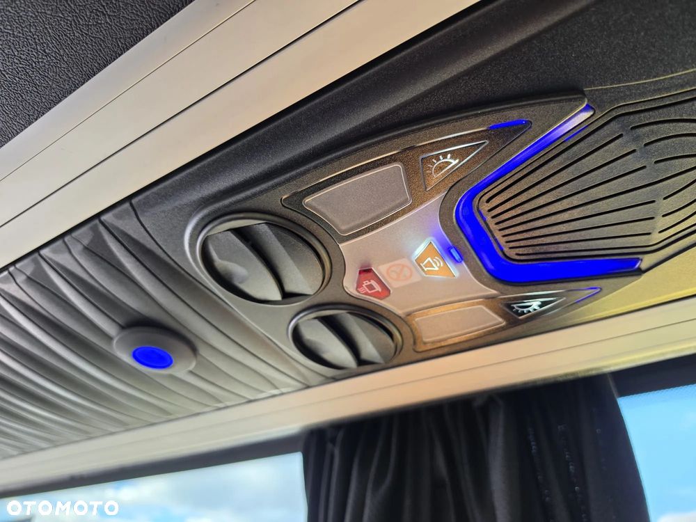 Mercedes-Benz Żak MB Sprinter 29+2 Turystyczny - 12