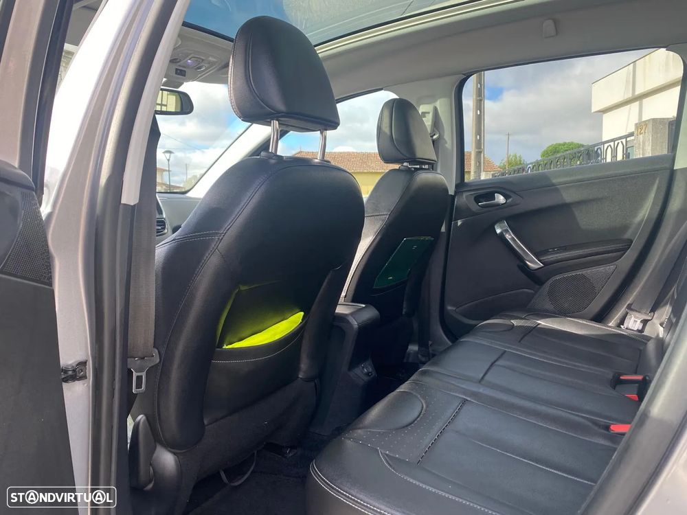 Peugeot 2008 1.6 e-HDi LE Feline - 5